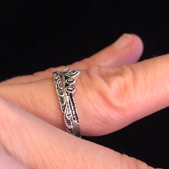 Elegant Silver Stacking Rings - Picture 9 of 9